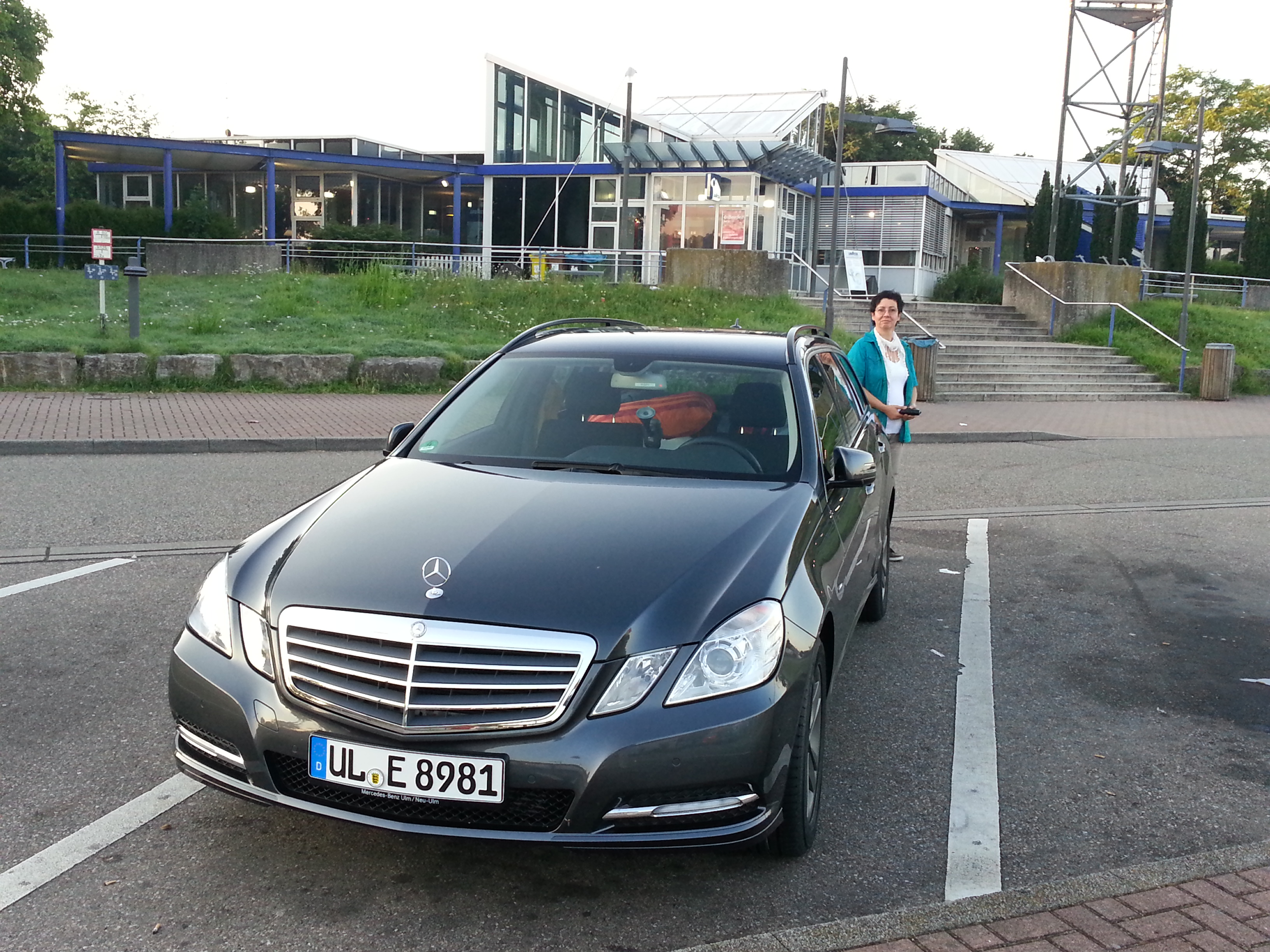 Mercedes E Klasse Kombi, der rollrnde Container