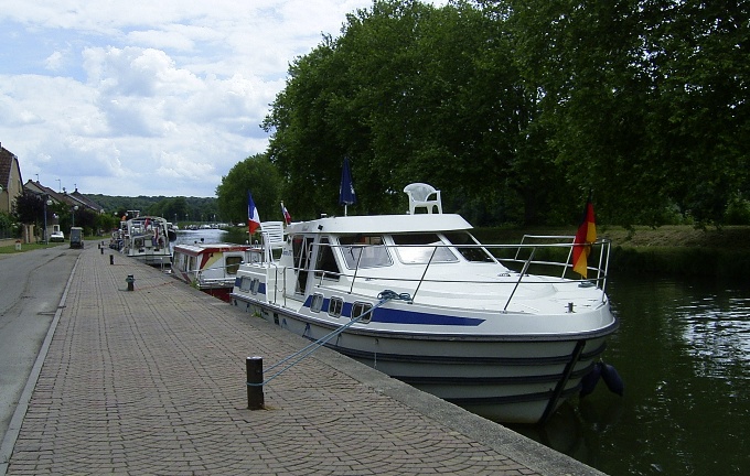 . . . am Anleger von Port-sur-Sane.