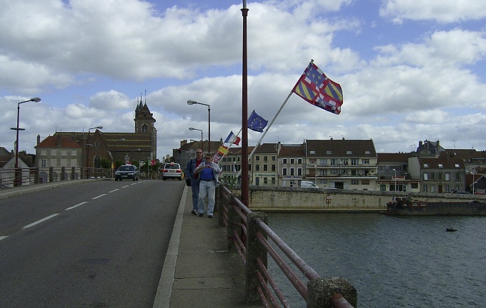 . . . St-Jean-de-Losne