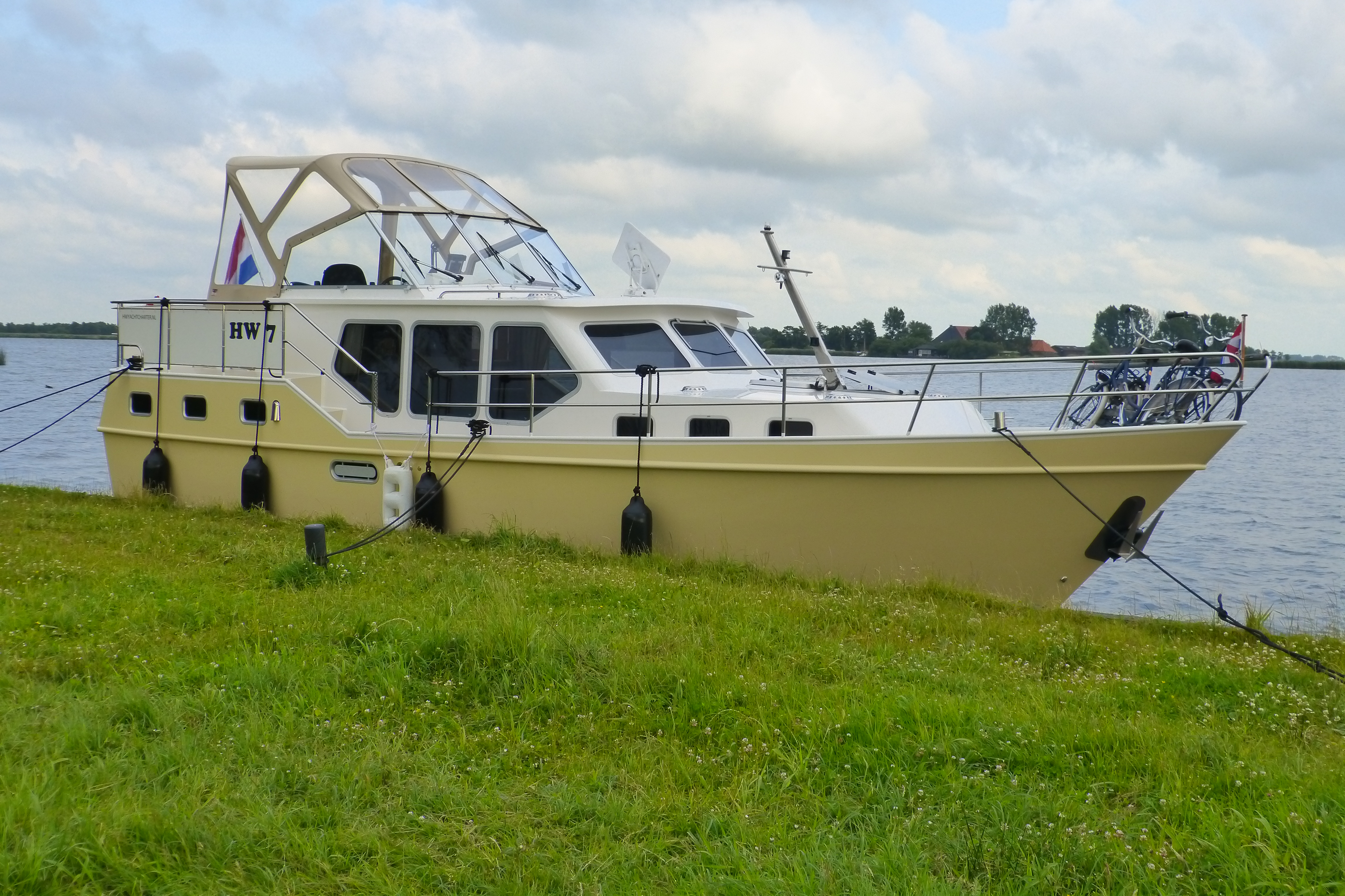 Motoryacht HW7 von GJS Yachtcharter in Grou
