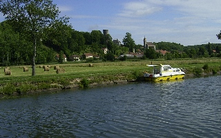 Scey-sur-Saône vom Fluss